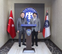 Dicle Üniversitesi Rektörü  Prof. Dr. Sayın Mehmet KARAKOÇ, Polis Meslek Eğitim Merkezi Müdürlüğümüzü ziyaret etmişlerdir.
